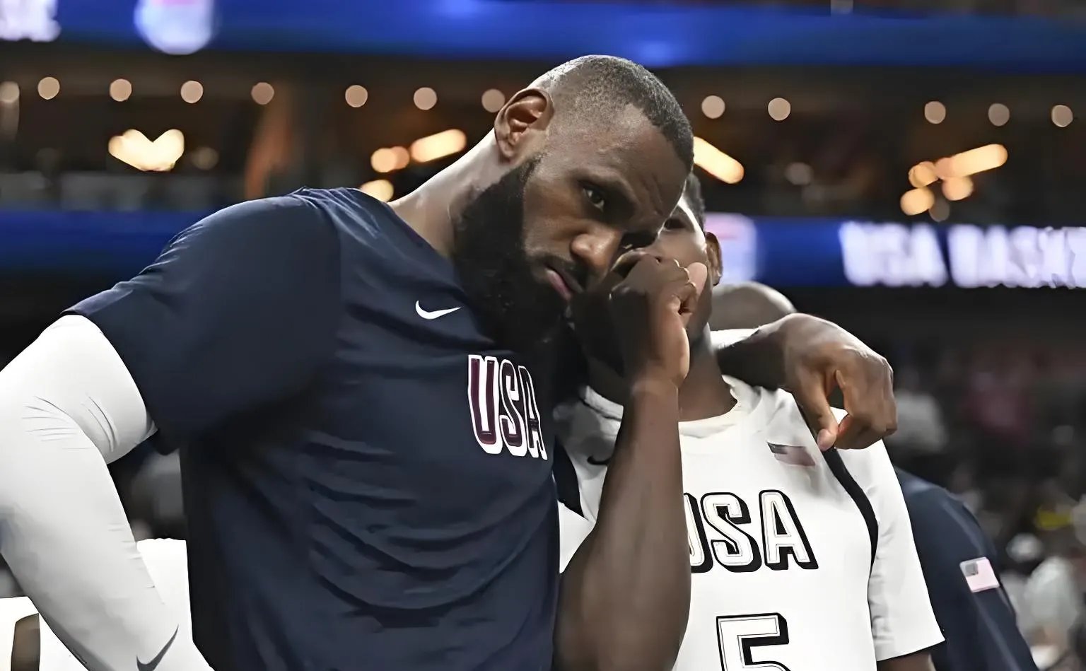 AYX SPORTS官网公牛队防守崩盘，惨遭对手狂轰猛炸，游戏用户现在在线出现一些.的简单介绍