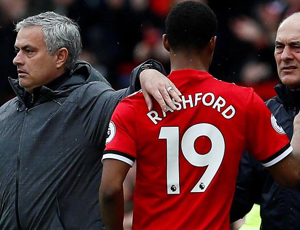 爱游戏app官方下载重返赛场引发热议！，蒂姆在曼联比赛中刷新纪录引发球迷热议(蒂姆2021年)